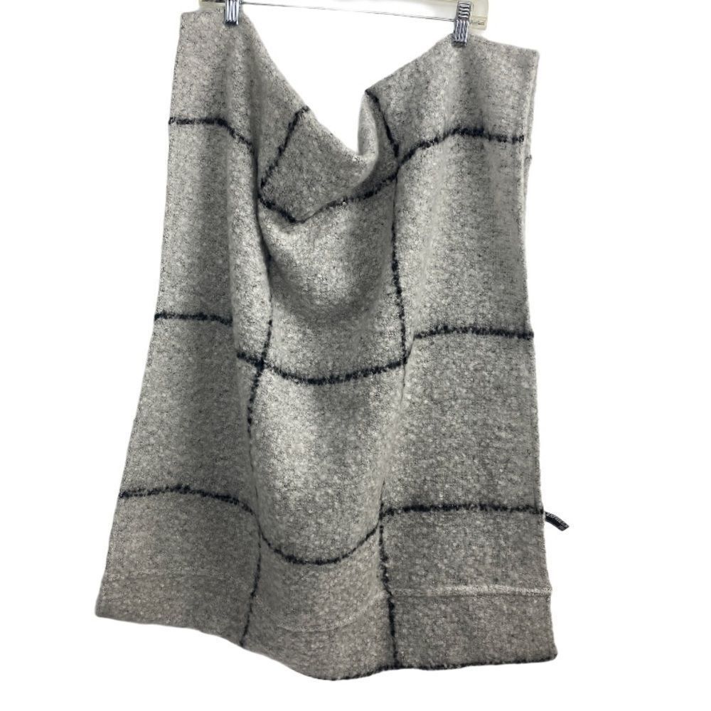 ‎Express | Gray plaid infinity scarf